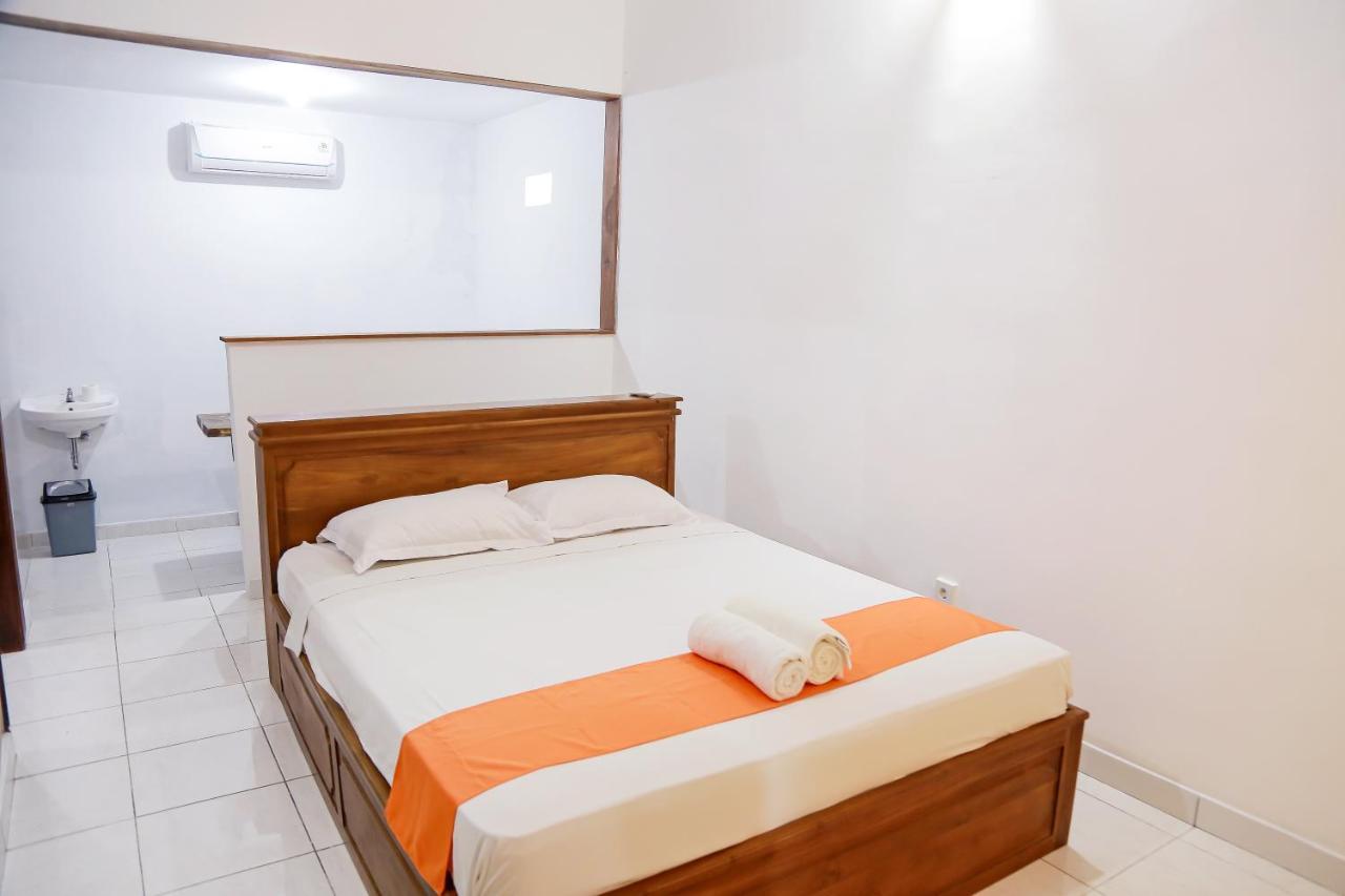 Orange Balangan Bungalow Jimbaran  Exterior photo