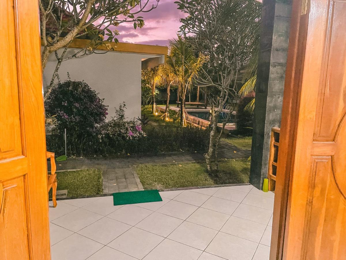 Orange Balangan Bungalow Jimbaran  Exterior photo